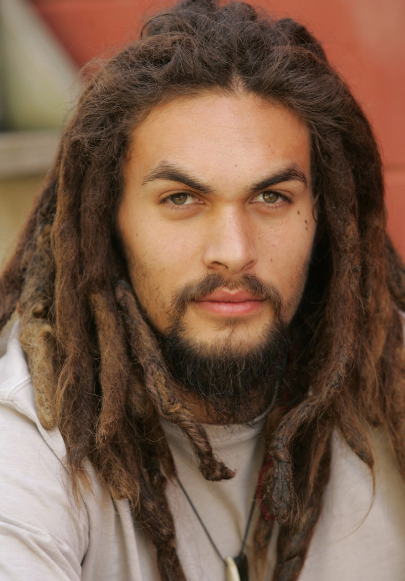 kinopoisk.ru-Jason-Momoa-883280.jpg