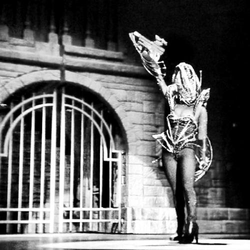 Government hooker remix. Леди Гага Говермент. Леди Гага government hooker. Lady Gaga government hooker born this way Ball. Lady Gaga статуя.